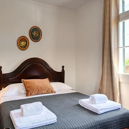 Os Ferreirinhos, A In Madeira Vakantiehuis