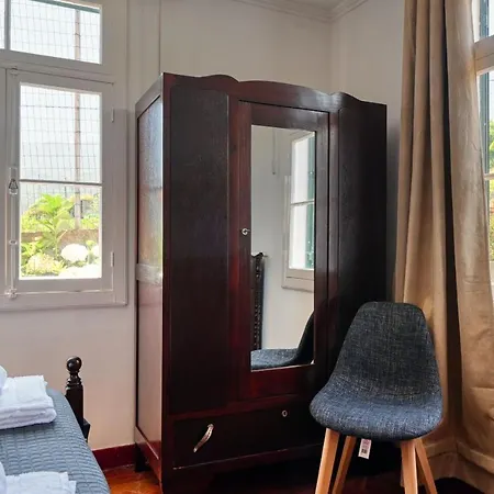 Os Ferreirinhos, A In Madeira *