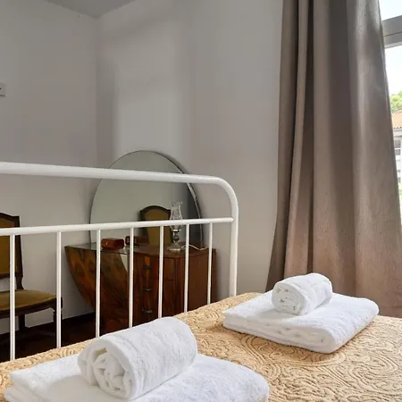 Os Ferreirinhos, A In Madeira São Jorge