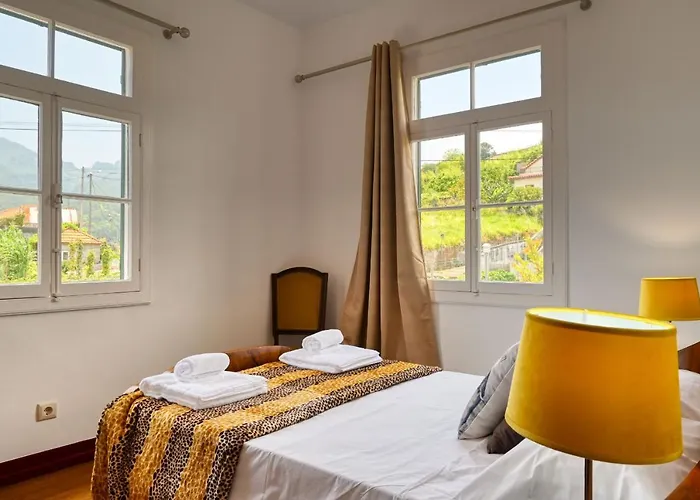 Os Ferreirinhos, A In Madeira São Jorge