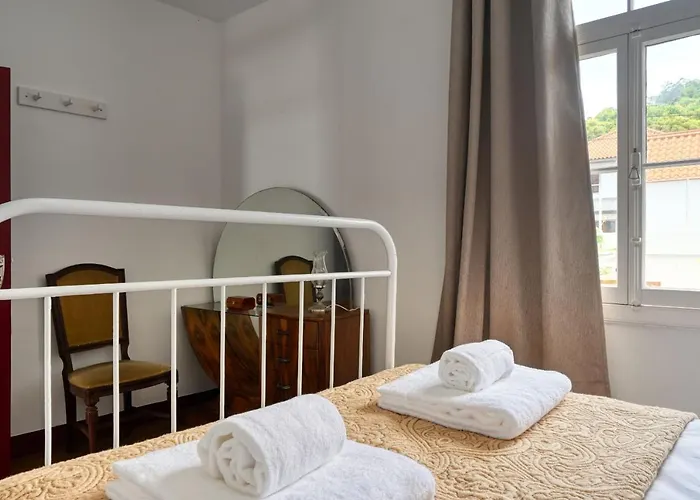 Os Ferreirinhos, A In Madeira São Jorge